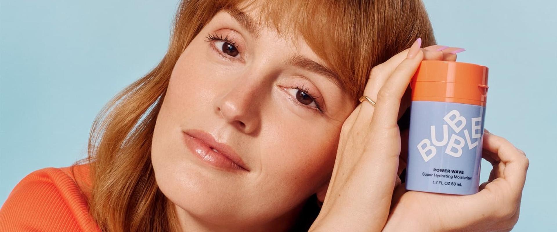 Leighton Meester zostaje ambasadorką Bubble Skincare. Marka Gen Z stawia na radość i prostotę 